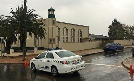 Atentado en Sudáfrica Un hombre mata a puñaladas a dos personas en una mezquita en Sudáfrica